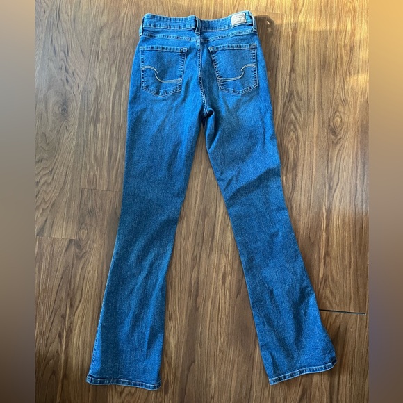Gently used Levi’s bootcut - Picture 2 of 4